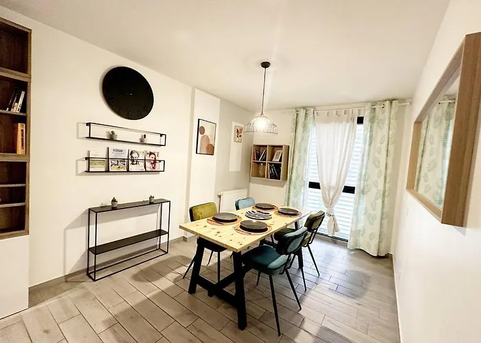 Διαμέρισμα Bel Design 2ch, Mairie, Pkg, Wifi, Terrasse, Port Marianne *